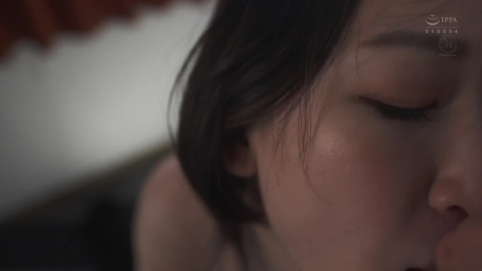 當我取下戒指時，我說謊說自己是單身，並且進行婚外情。親愛的丈夫，對不起。水戶香奈 - AV大平台 - 中文字幕，成人影片，AV，國產，線上看