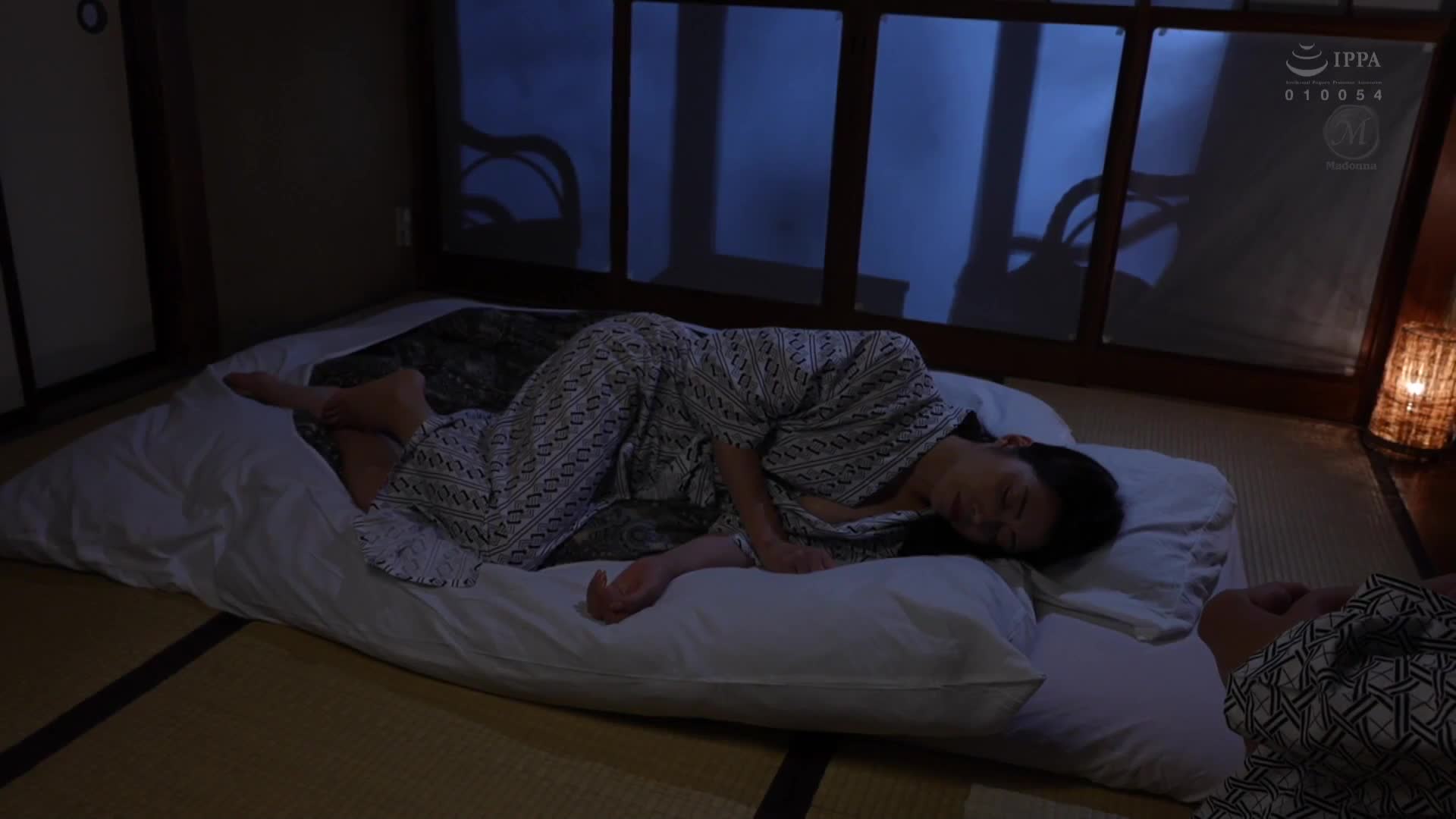 在遠離都市喧囂的旅途中，偶然遇見的人妻麻妃小姐... 北條麻妃的一場暫時的內射溫泉交合。 - AV大平台 - 中文字幕，成人影片，AV，國產，線上看