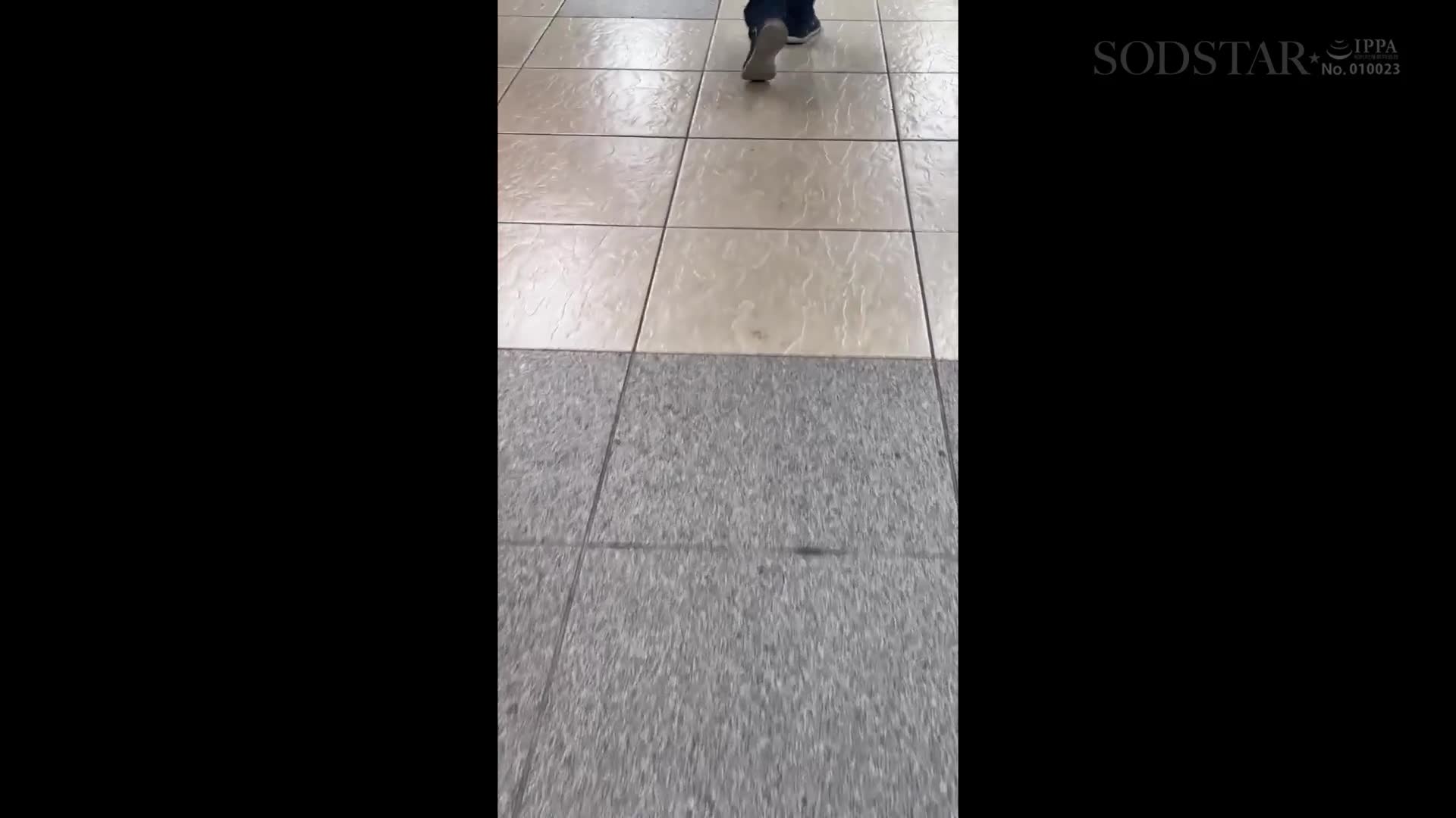 福岡出身的正宗100％新鮮女孩！糸島出生、擁有地方特色的次世代明星！ 天神羽衣 AV DEBUT - AV大平台 - 中文字幕，成人影片，AV，國產，線上看