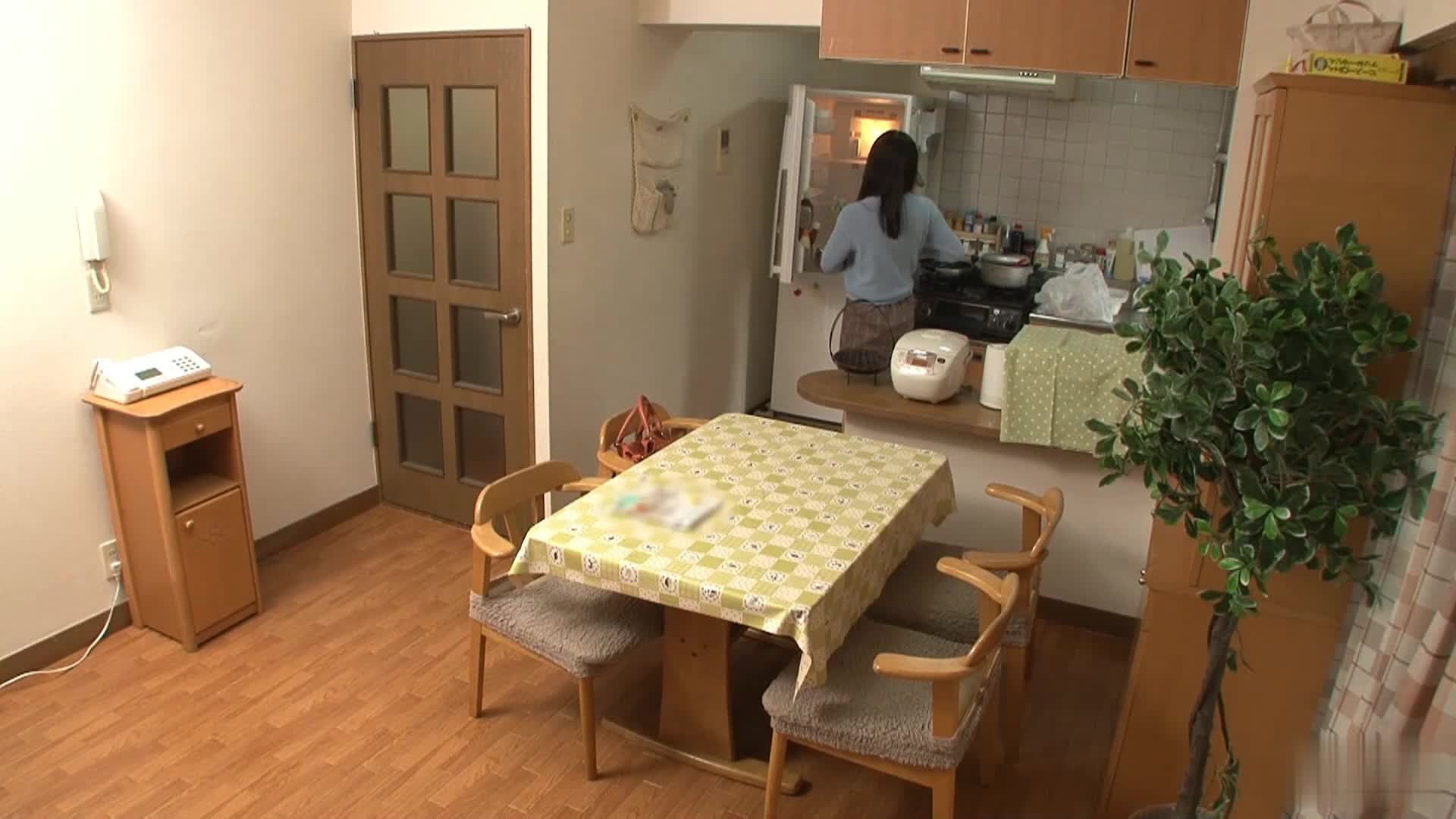 [VIP會員點播]導演：父 主演：母 借債父親的最後機會。請讓女兒拍AV。被侵犯的女兒一無所知，但一切都是父親所安排。為了還清債務，父親選擇了女兒AV製作這個方法！ - AV大平台 - 中文字幕，成人影片，AV，國產，線上看