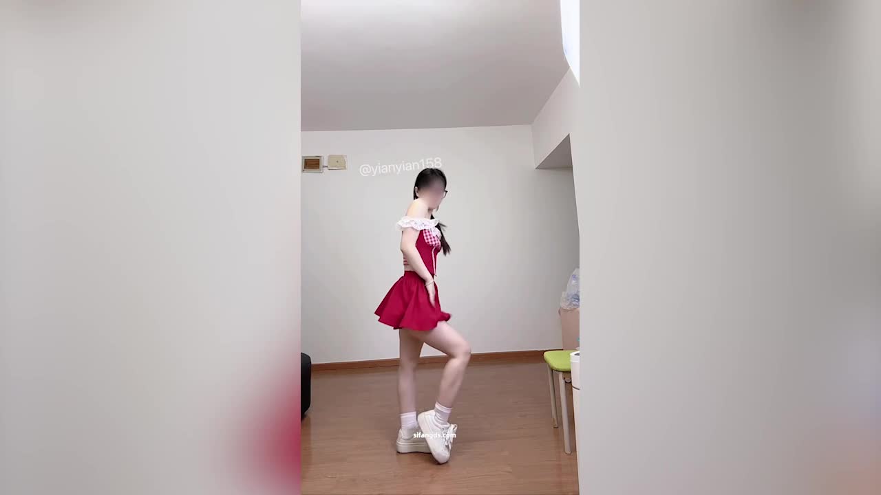 【核彈】裸舞天花板【以安】 - AV大平台 - 中文字幕，成人影片，AV，國產，線上看