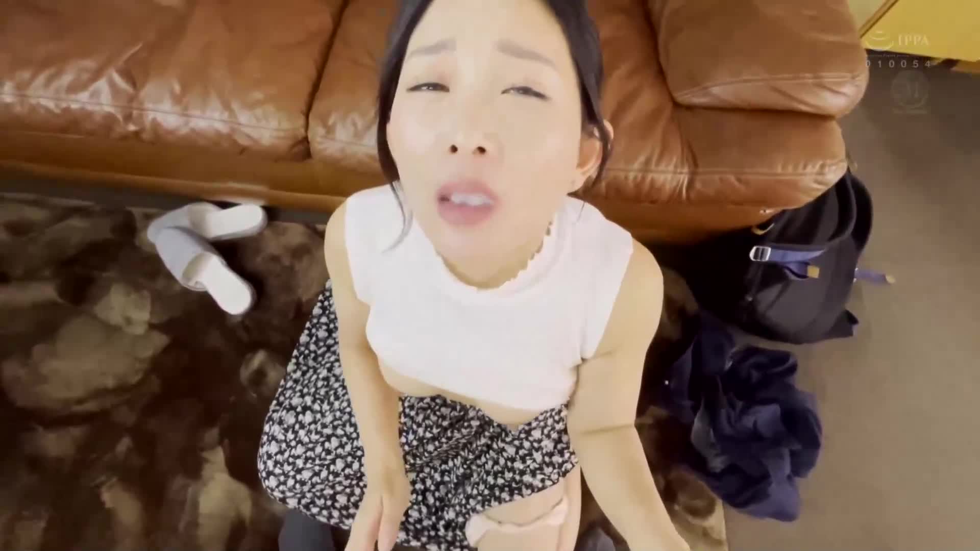 偷拍NTR 從親友誤發送的「偷拍影片」中，出現的對象竟然是我的母親。一色桃子 - AV大平台 - 中文字幕，成人影片，AV，國產，線上看