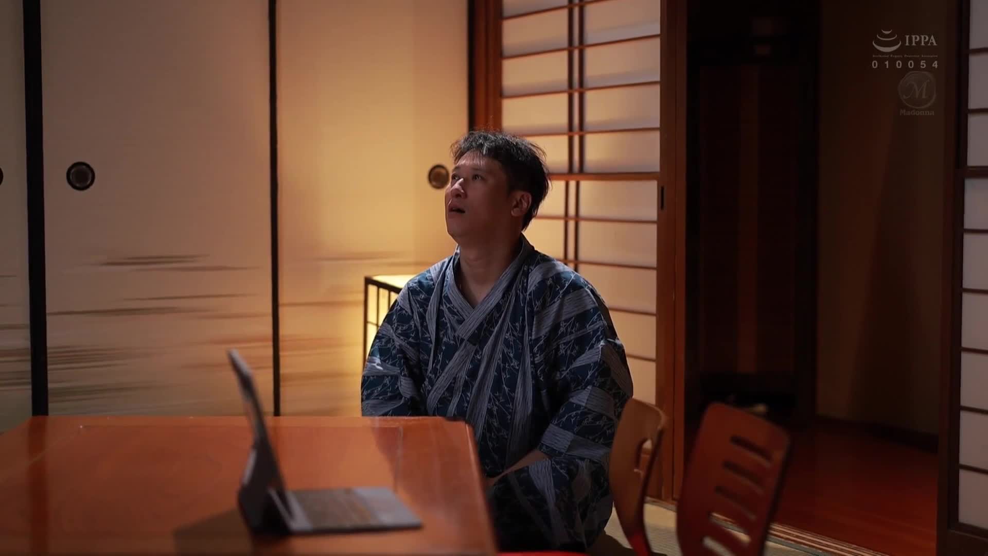 我絕對不能告訴我的妻子，我讓岳母懷孕了...在一個兩天一夜的溫泉旅行中，我完全失控地內射了。盛永彩葉 - AV大平台 - 中文字幕，成人影片，AV，國產，線上看