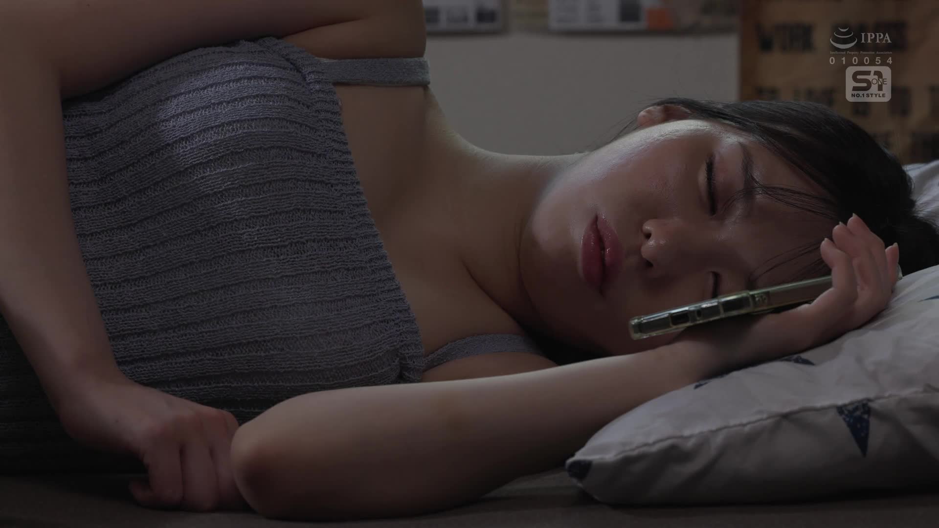 想要出軌的女友和想被搶走的男友的需求與供應完全匹配！！被展示別人的雞巴插插穴的人會感到憂鬱NTR 黑島玲衣 - AV大平台 - 中文字幕，成人影片，AV，國產，線上看