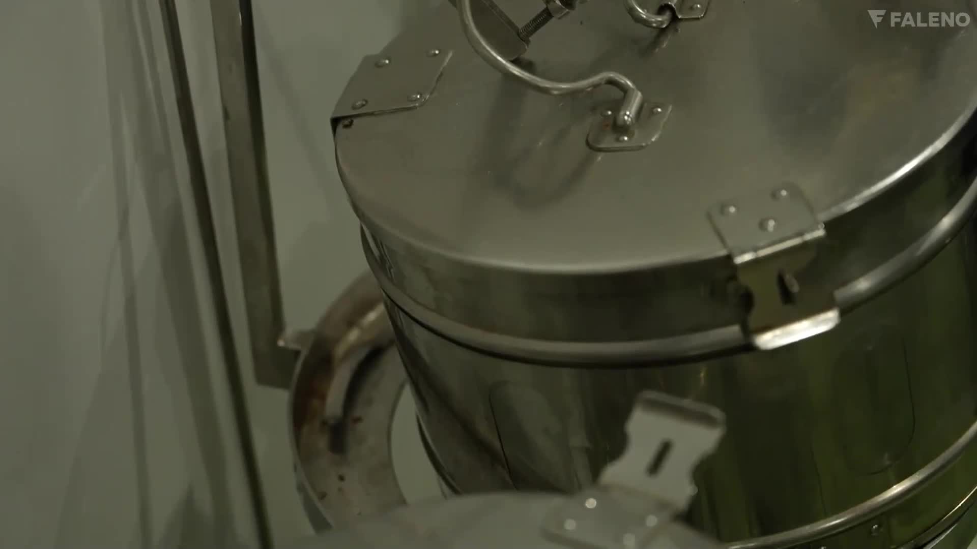 深夜回診中的變態，擠出十發精液的魅魔護士 八蜜凛 - AV大平台 - 中文字幕，成人影片，AV，國產，線上看