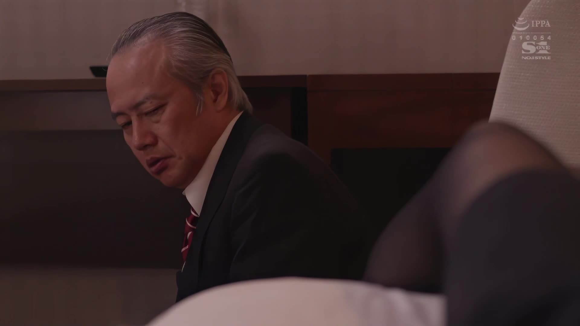 [AI解碼版]新畢業女性員工與中年組長在出差時同住酒店…年輕女友的誘惑騎乘位在清晨剝奪他精液的連續性交 新名愛明 - AV大平台 - 中文字幕，成人影片，AV，國產，線上看