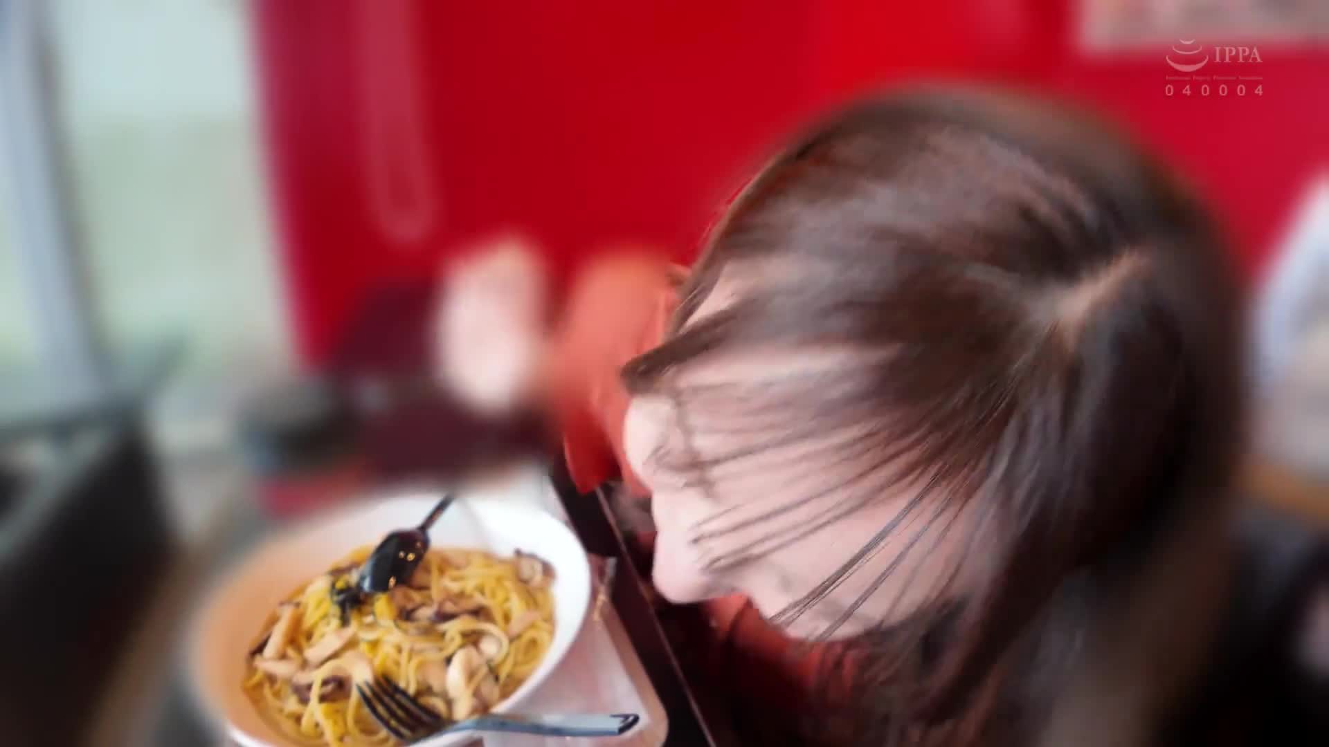 不穿胸罩露出乳頭！淫亂美熟女羞恥玩弄約會 足立友梨 - AV大平台 - 中文字幕，成人影片，AV，國產，線上看