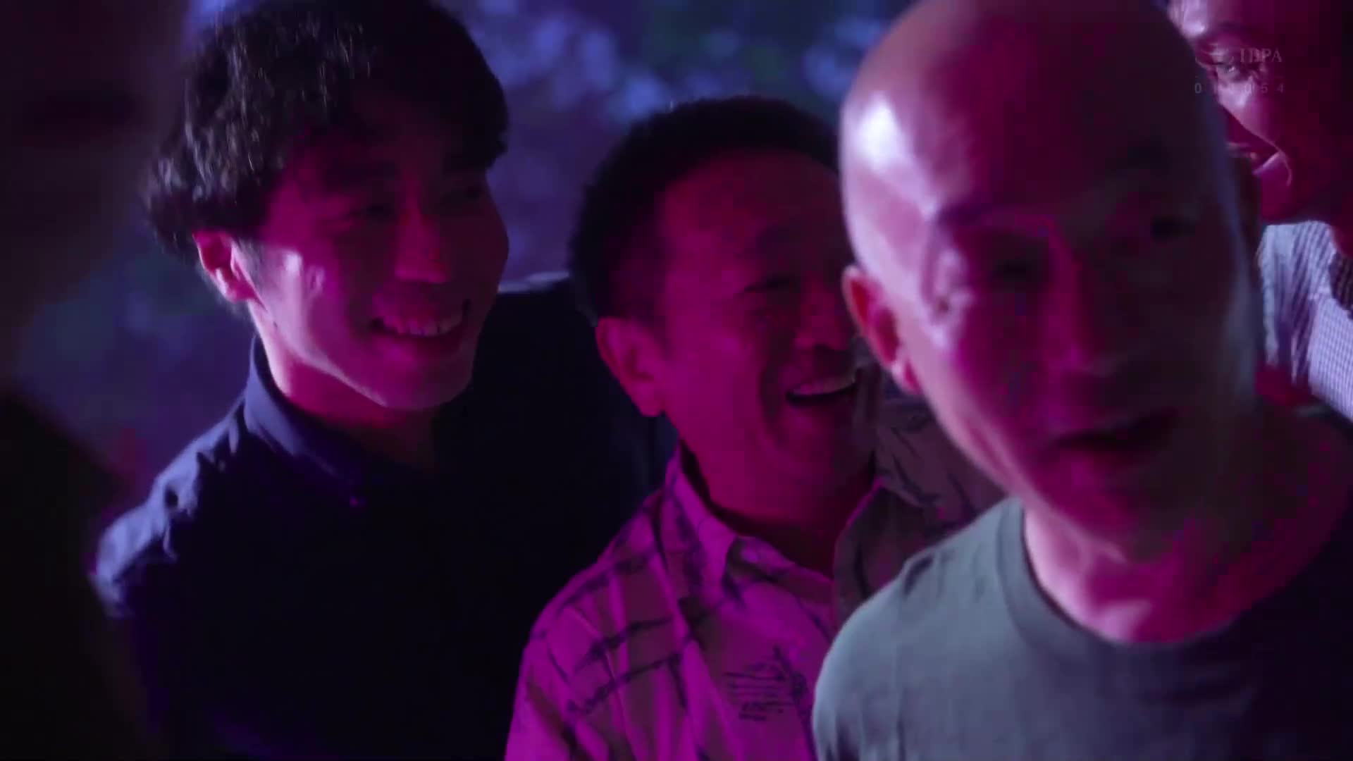 寢取讓她串刺輪姦 愛妻深深地被犯著。京香栞 - AV大平台 - 中文字幕，成人影片，AV，國產，線上看