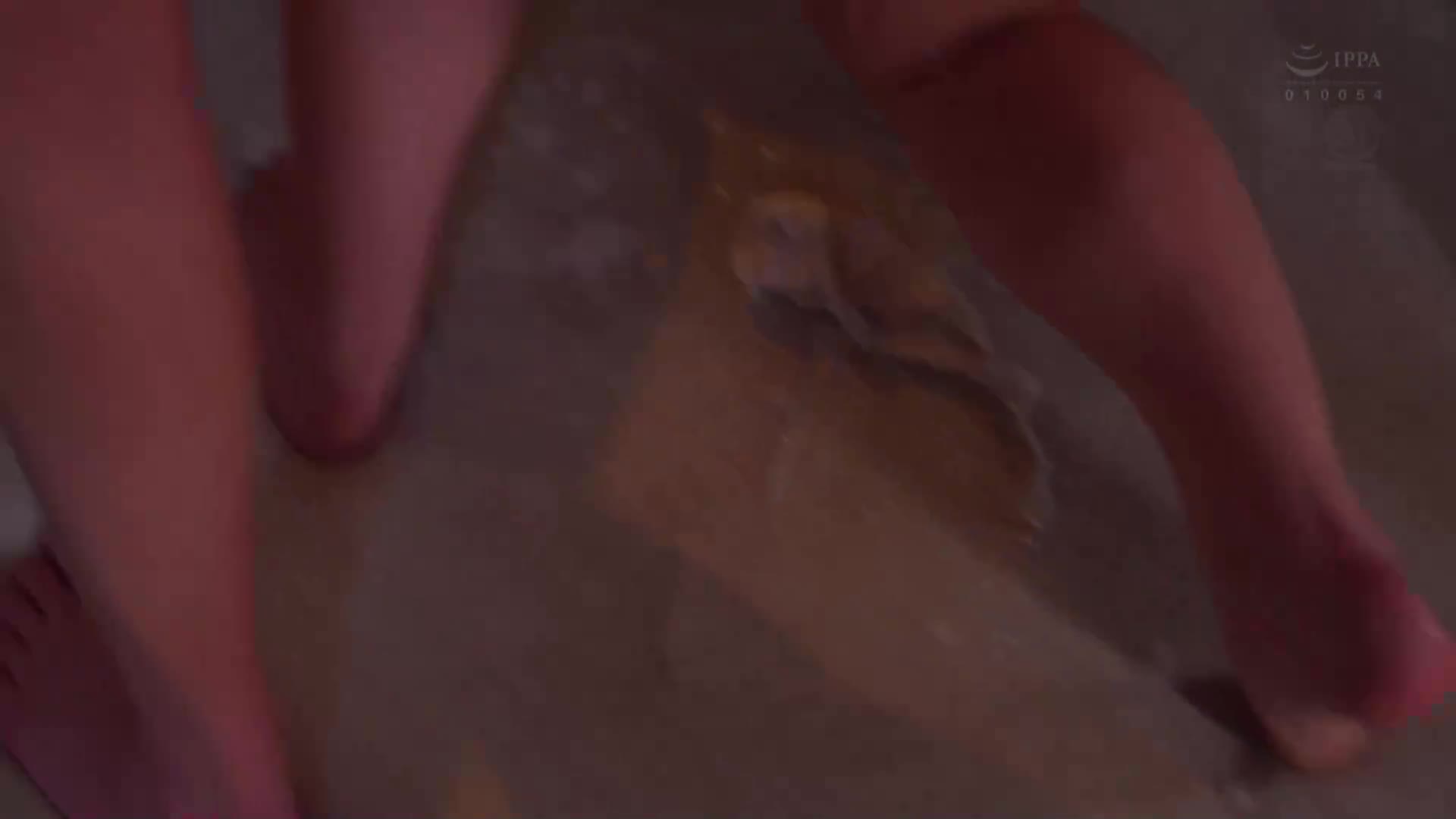 想要讓妻子承認我的愛，讓她和一位精力旺盛的後輩獨處三個小時...在不停追擊中射出16次，最終失去了妻子的NTR故事。篠原伊代 - AV大平台 - 中文字幕，成人影片，AV，國產，線上看