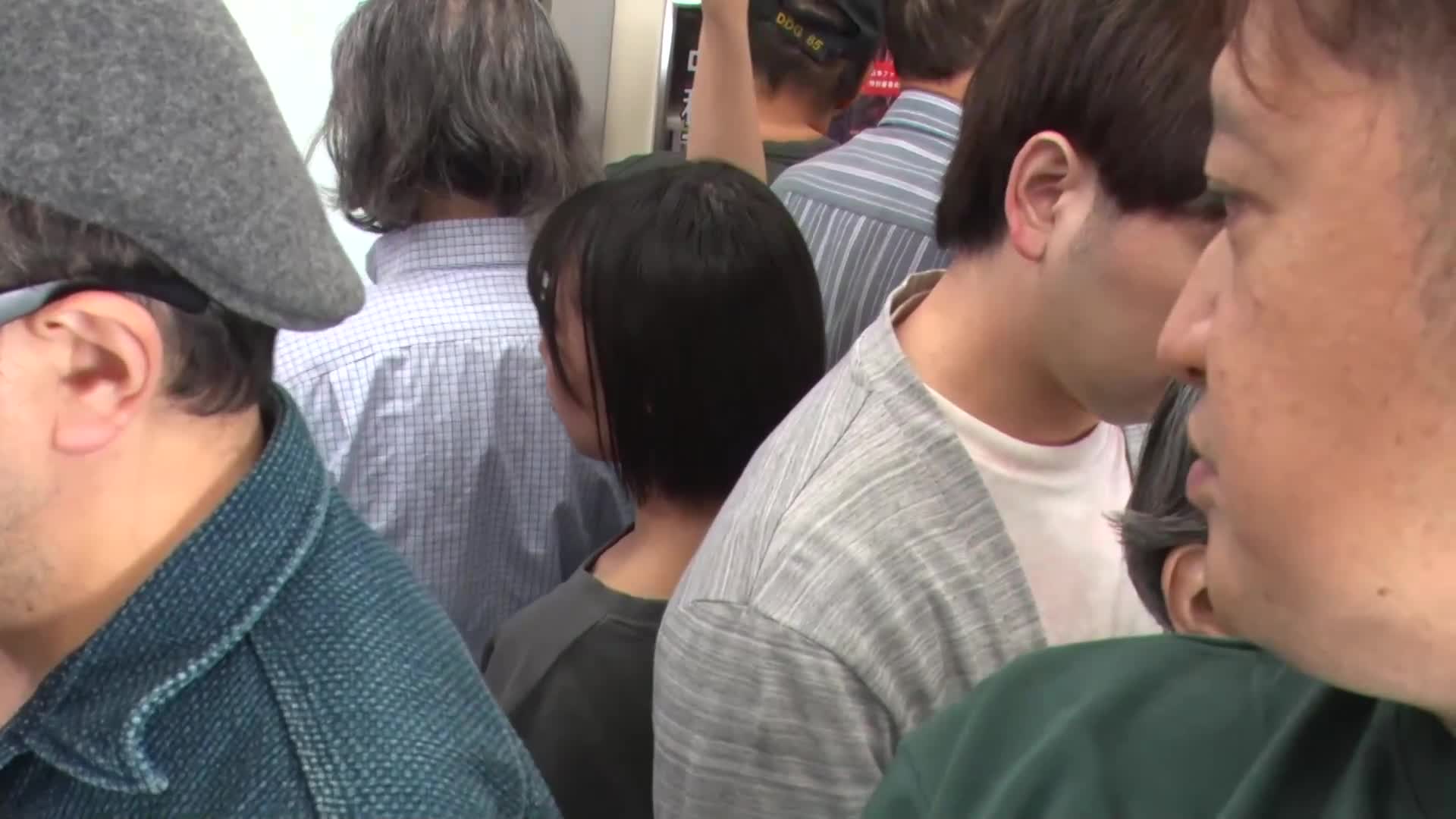 完全穿著內衣的角度！使用能自由移動的光纖鏡頭來刺激敏感的乳頭，即使害羞也會感到興奮的。川上滴、雨村梨花、雨宮逢花 - AV大平台 - 中文字幕，成人影片，AV，國產，線上看