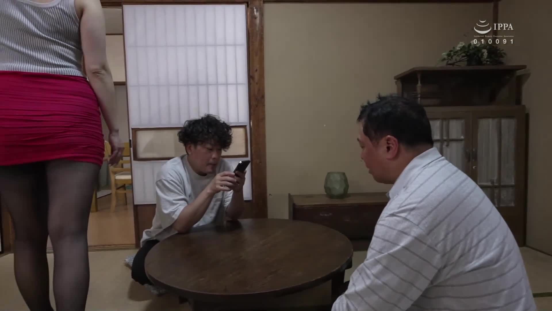 欠骨的下半身誘發岳父勃起，女婿的妻子。「因為丈夫不做，請岳父先生用你的雞雞來幹我吧（心）」 - AV大平台 - 中文字幕，成人影片，AV，國產，線上看