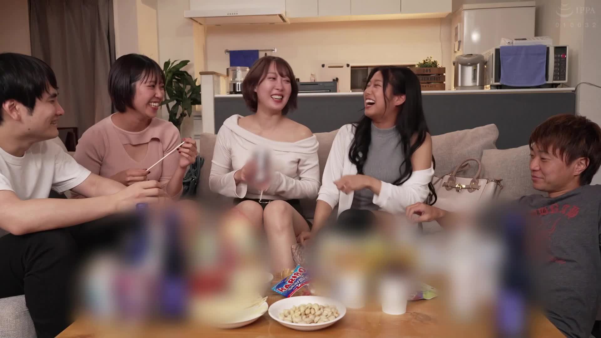 幾乎不會失敗！？與三名女大學生高機率進行色情活動，幾乎是勝利確定！王者遊戲！！一名男生和三名巨乳女大學生編以及兩名男生和三名超性感女大學生編同時收錄！ - AV大平台 - 中文字幕，成人影片，AV，國產，線上看