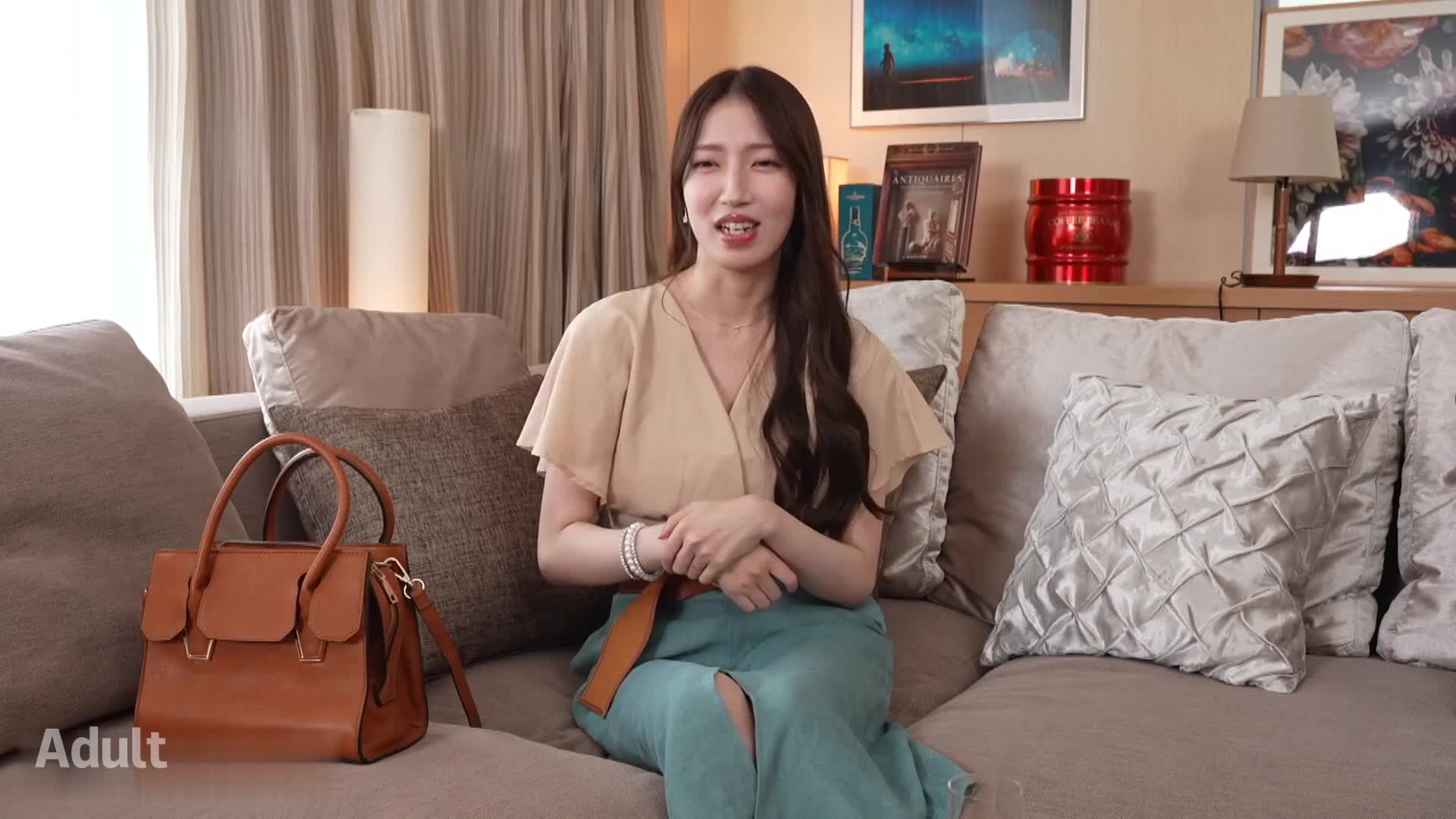 【他人生雞巴讓我高潮】【色白苗條×中出×F奶】【背徳的成人情趣內衣性交】想和丈夫以外的男人上床的妻子。被迷人的氛圍吞噬，一再懇求著憧憬男人的陰莖。混亂的黑髮，波濤洶湧的美體，紅暈的白皮膚，人妻的慾望爆發──【結婚兩年的28歲雪女士】#30 - AV大平台 - 中文字幕，成人影片，AV，國產，線上看