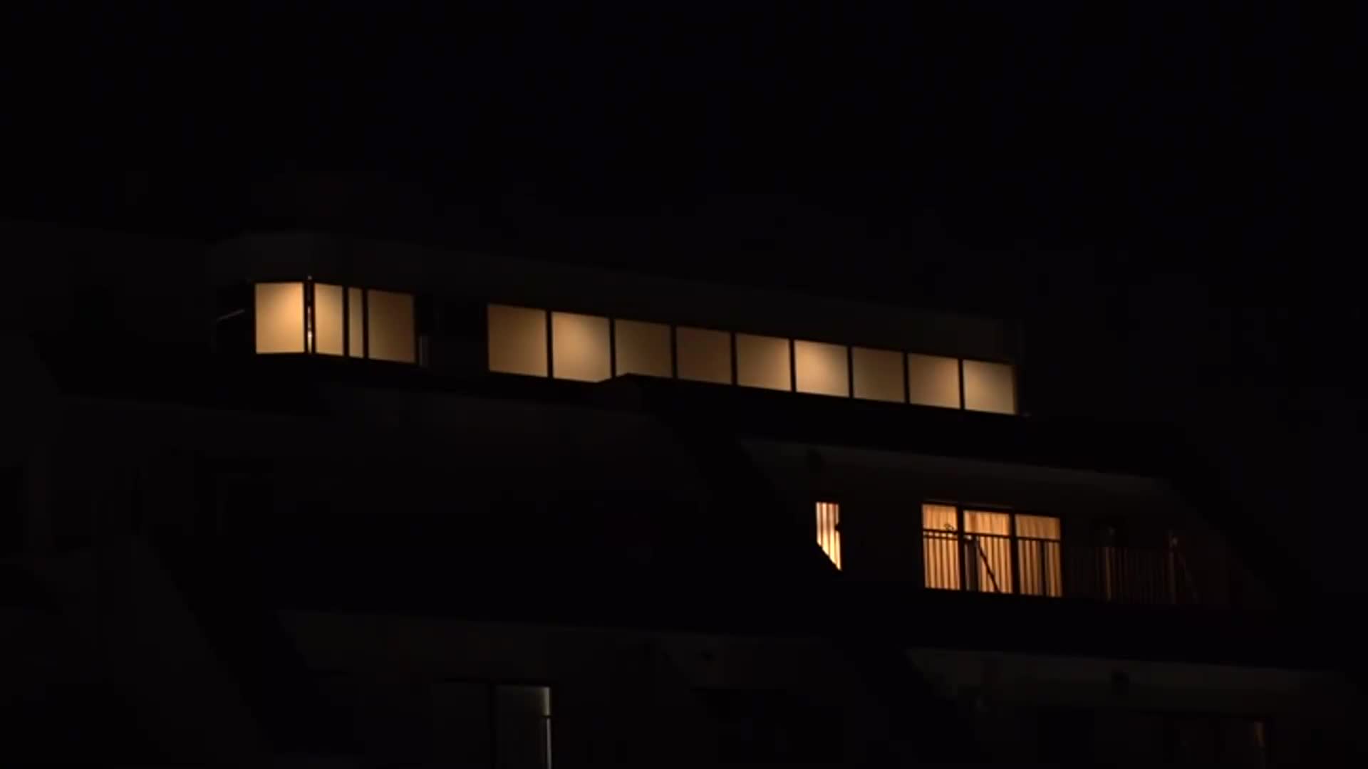 [VIP會員點播]妻子旁邊一直偷偷責備我的隔壁太太的誘惑逆NTR按摩 舞原聖 - AV大平台 - 中文字幕，成人影片，AV，國產，線上看