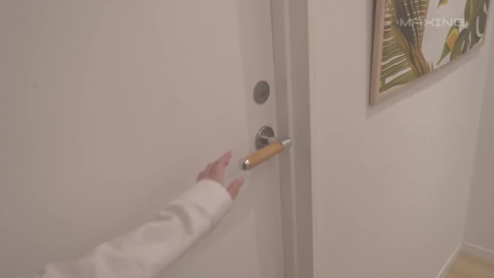 逃避末班車的小惡魔部下，誘惑身為妻子的上司變得可愛又下流NTR 櫻庭桃奈 - AV大平台 - 中文字幕，成人影片，AV，國產，線上看