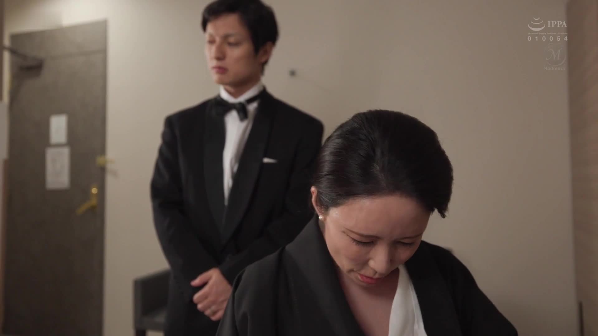 [AI解碼版]看著女兒的幸福……。在婚宴上被女婿●辱的母親 水野優香 - AV大平台 - 中文字幕，成人影片，AV，國產，線上看