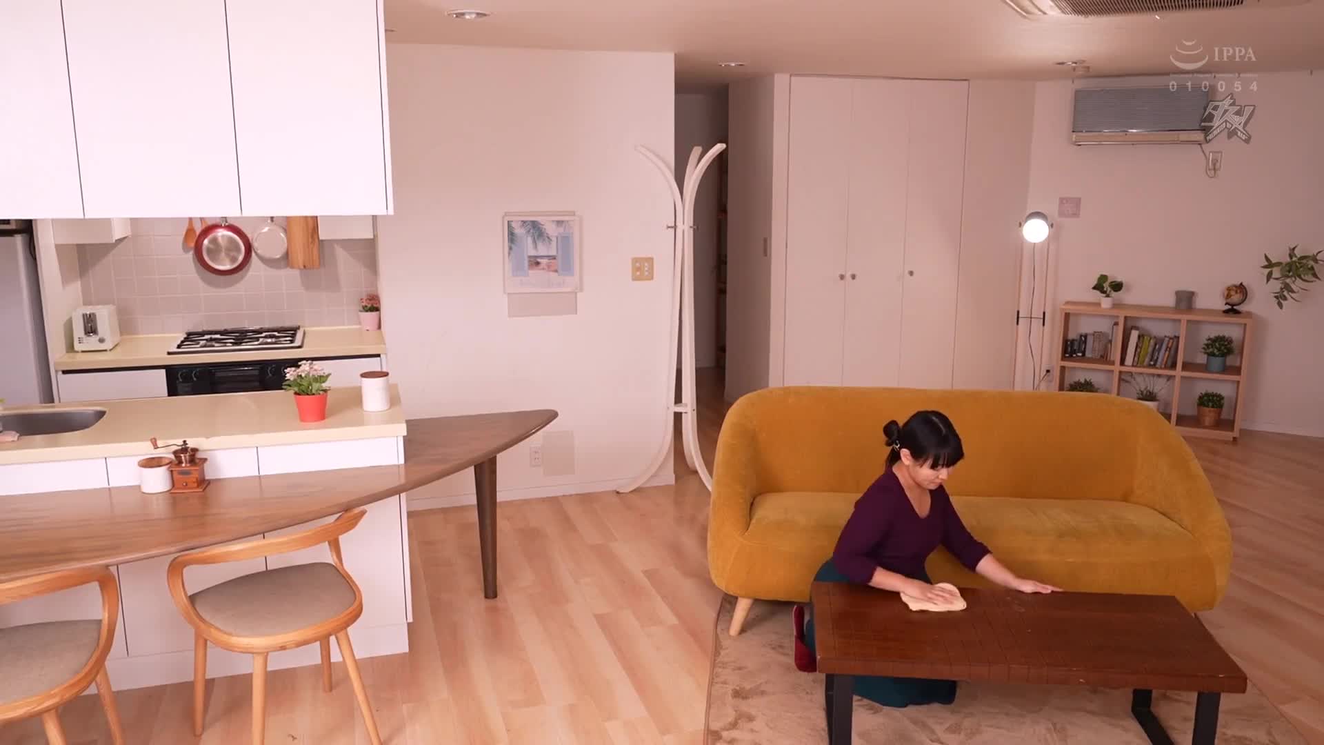 [AI解碼版]彼此了解身世的美魔女媽咪朋友在箱中相遇，展開暗中的婚外情。桃園怜奈。 - AV大平台 - 中文字幕，成人影片，AV，國產，線上看