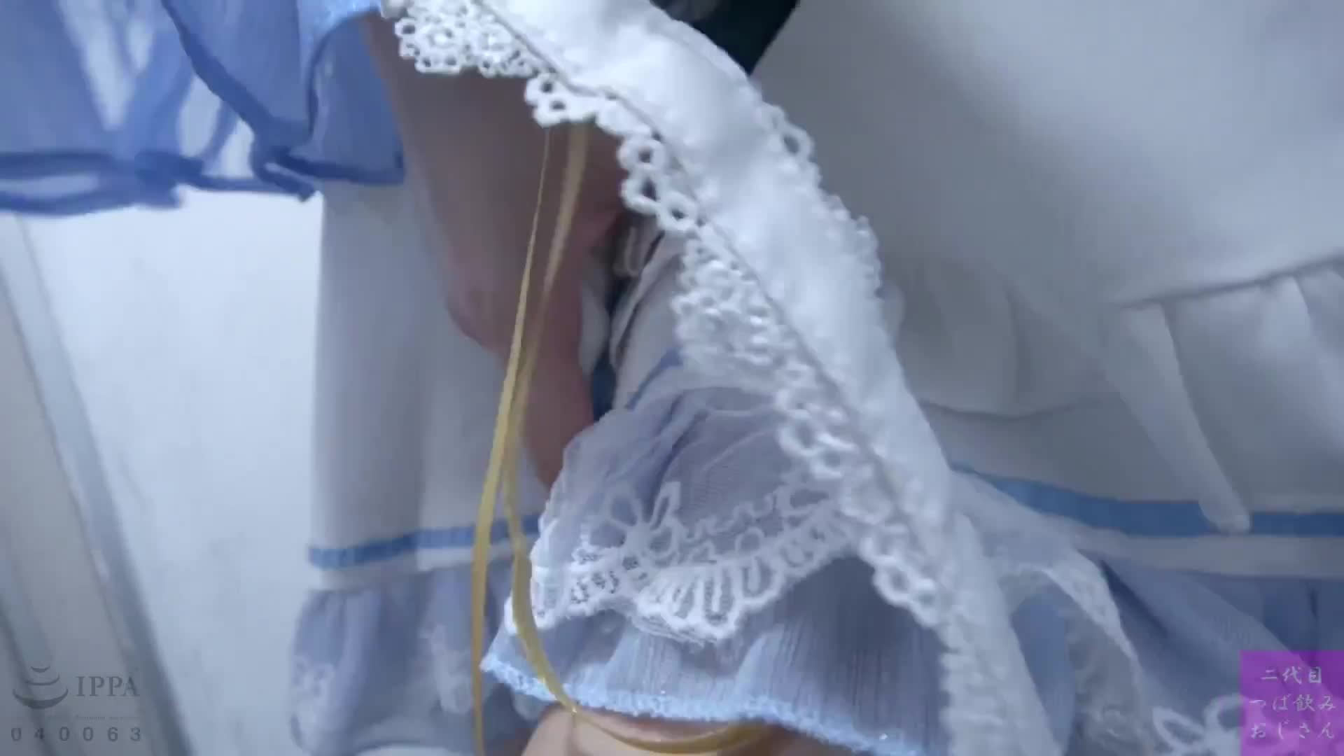 真實巨乳I罩杯×巨乳輪清純系賤女美少女cosplay19歲豪華2篇SP（1）【自拍篇】想要讓大叔喝口水的生腹內＆乳交窄射H（2）【5P亂交性愛篇】攝影師全員舌吻→連續插入絕頂滿足的性愛 - AV大平台 - 中文字幕，成人影片，AV，國產，線上看