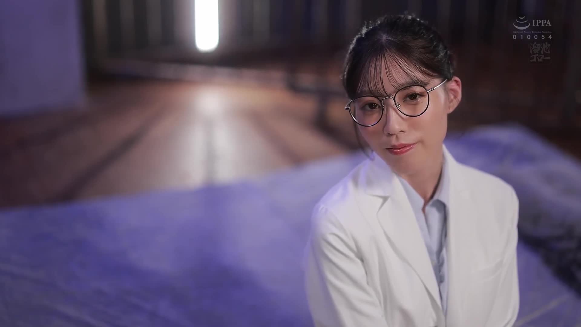 新人生物學研究員・白石純（30歲）AV首秀 平常看起來很有智慧，但一插入陽具就像野獸般感覺的巨大人妻笑容 - AV大平台 - 中文字幕，成人影片，AV，國產，線上看