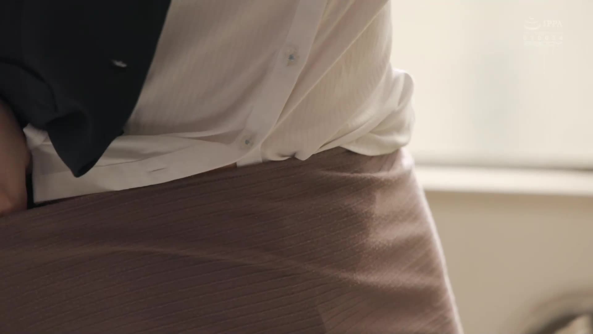 我不能停止對那些懶散的巨乳人妻的愛好是因為柏木文香在電車上充滿魅力嗎？ - AV大平台 - 中文字幕，成人影片，AV，國產，線上看