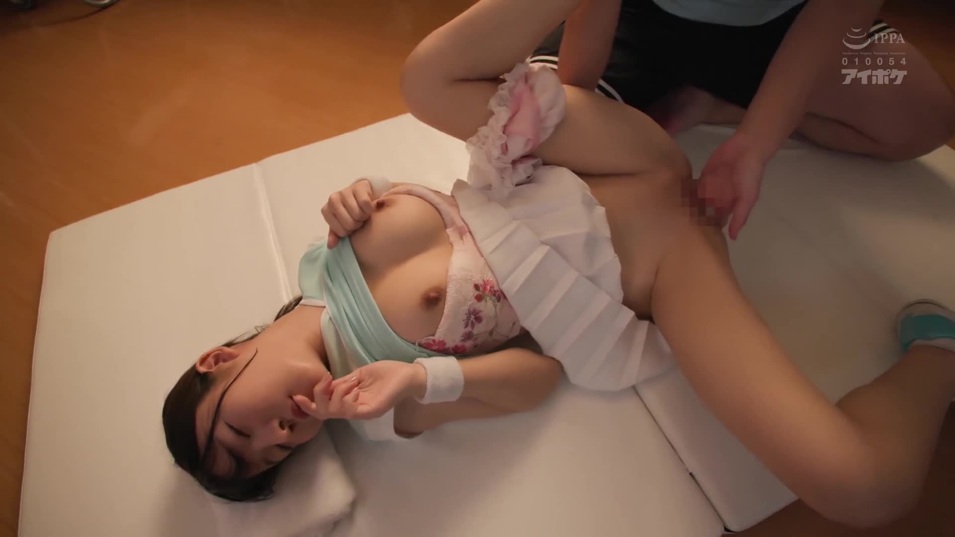 新任女教師在部活營地視察時被前輩胡亂教師灌下春藥，脫下衣服後展現出驚人的修長巨乳，全身的陰蒂變得敏感，並誤入深淵──坂井美櫻 - AV大平台 - 中文字幕，成人影片，AV，國產，線上看