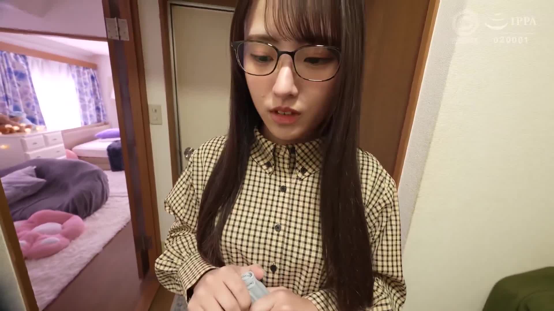 沈迷於中年男性黏著性濕潤性愛的文藝女子。高黏性高濕度寂靜性愛 中森七海 - AV大平台 - 中文字幕，成人影片，AV，國產，線上看